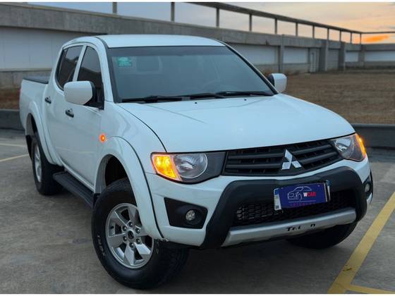MITSUBISHI L200 TRITON 3.2 GL 4X4 CD 16V TURBO INTERCOLER DIESEL 4P MANUAL